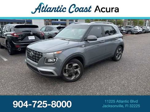 Used 2022 Hyundai Venue SEL image 1