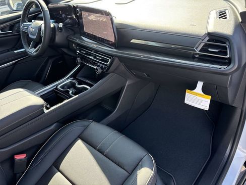 New 2026 Chevrolet Traverse High Country FWD image 30