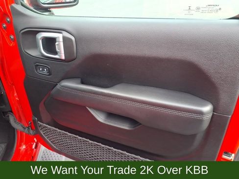 Used 2022 Jeep Wrangler Unlimited Sahara image 23