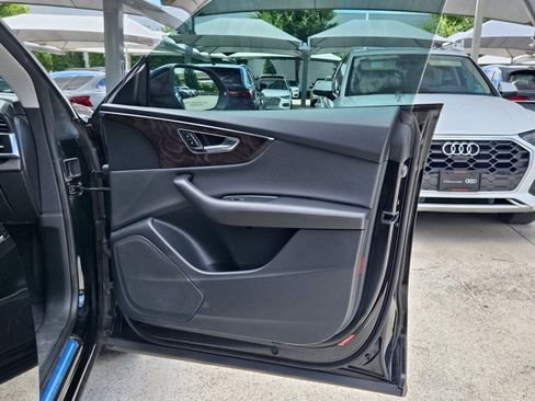 Used 2023 Audi Q8 Premium w/ Convenience Package AWD/4WD image 9