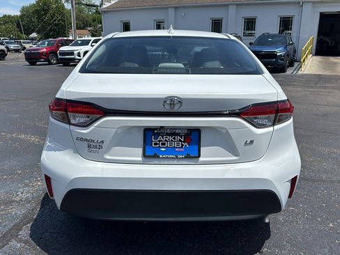 Used 2025 Toyota Corolla LE FWD image 5