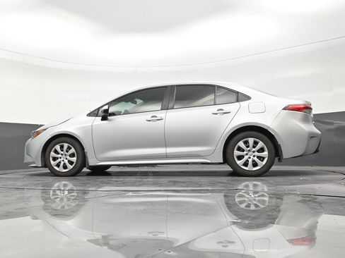 Used 2024 Toyota Corolla LE FWD image 21