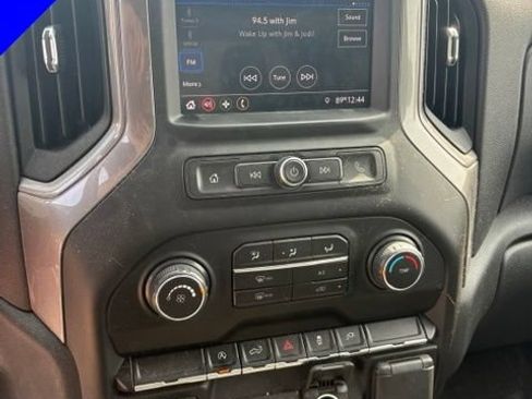 Used 2020 Chevrolet Silverado 1500 Custom w/ Custom Value Package AWD/4WD image 22