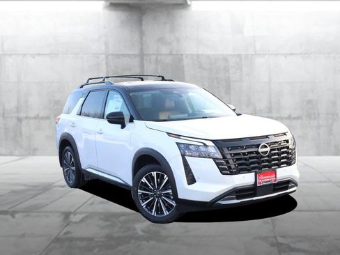 New 2026 Nissan Pathfinder Platinum AWD/4WD image 2
