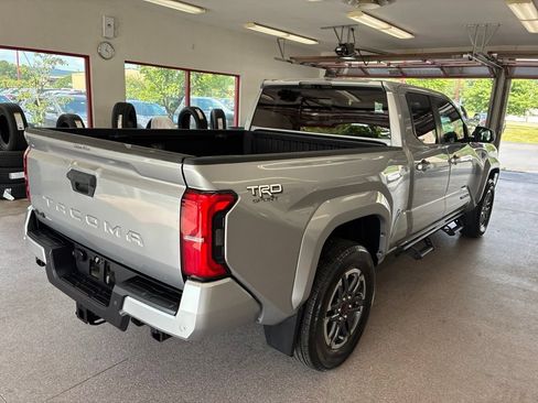 Used 2024 Toyota Tacoma TRD Sport w/ TRD Sport Premium Package AWD/4WD image 23