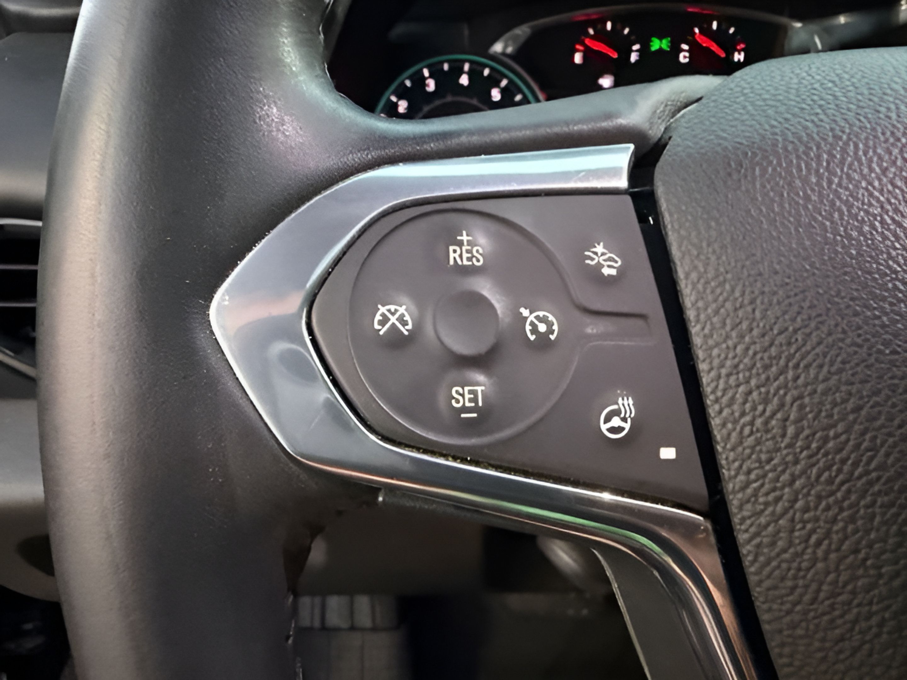 Used 2020 Chevrolet Traverse Premier w/ Redline Edition AWD/4WD image 15