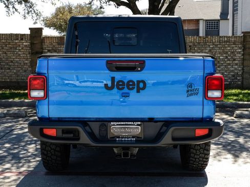 Used 2021 Jeep Gladiator Willys image 14
