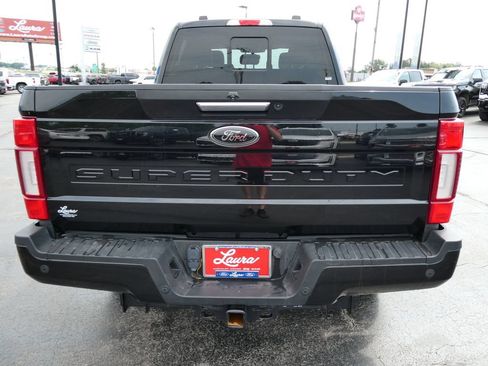 Used 2022 Ford F250 Lariat w/ Black Appearance Package AWD/4WD image 6