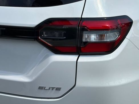 Certified 2024 Honda Pilot Elite image 36