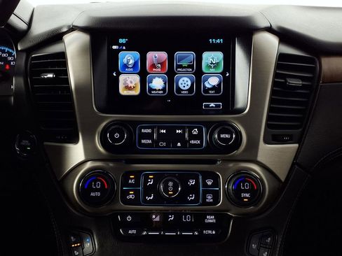 Used 2020 GMC Yukon Denali w/ Open Road Package RWD image 22