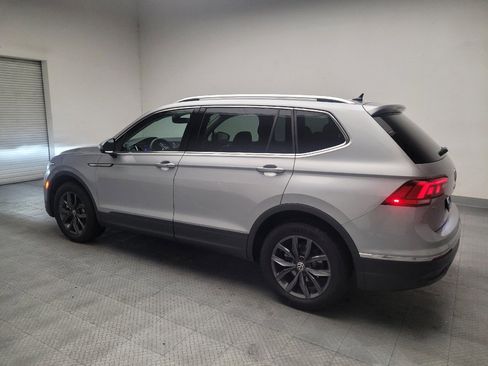 Used 2023 Volkswagen Tiguan SE FWD image 3