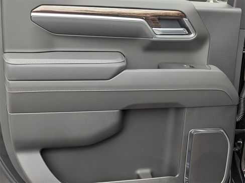 New 2026 GMC Sierra 1500 Elevation image 13