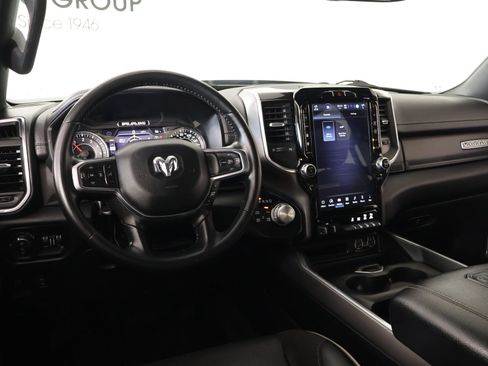 Used 2022 RAM 1500 Laramie AWD/4WD image 2