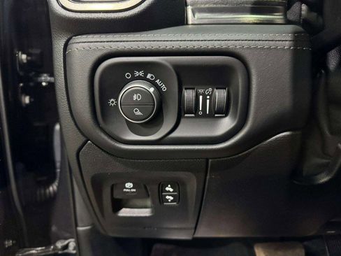 Used 2020 RAM 1500 Limited image 19