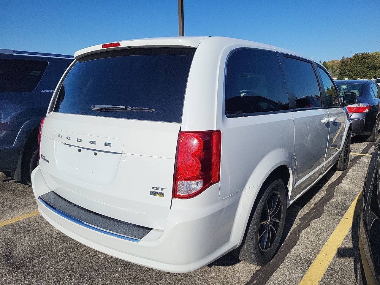 Used 2019 Dodge Grand Caravan GT FWD image 5