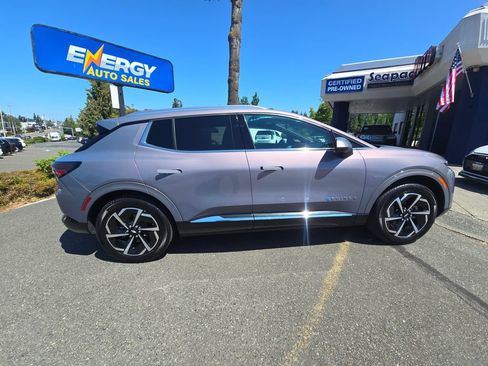 Used 2024 Chevrolet Equinox EV LT AWD/4WD image 8