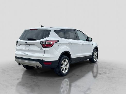 Used 2017 Ford Escape SE FWD image 8