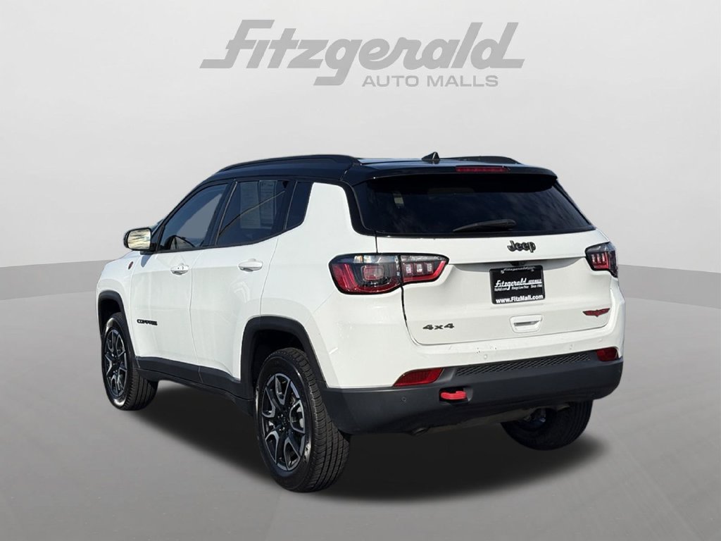 Used 2024 Jeep Compass Trailhawk AWD/4WD image 6