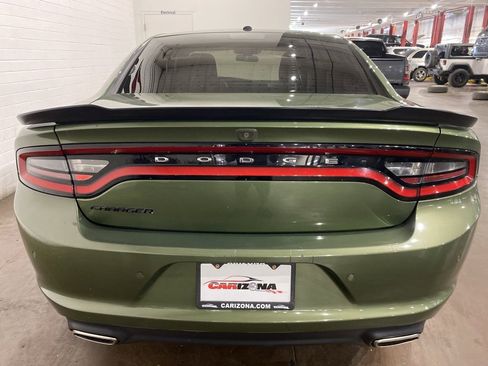 Used 2018 Dodge Charger SXT w/ Blacktop Package image 4
