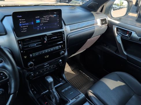 Used 2023 Lexus GX 460 Premium image 19
