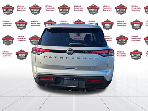 Certified 2022 Nissan Pathfinder SV w/ SV Premium Package image 8