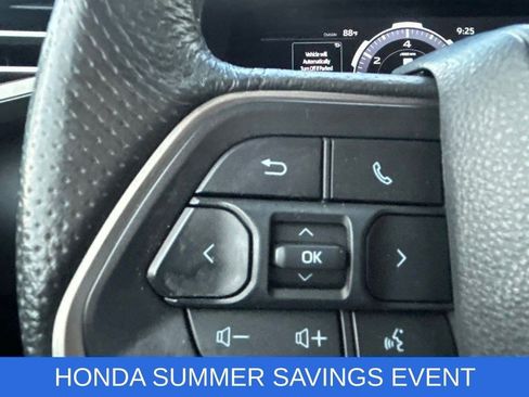 Used 2025 Toyota Tundra Limited AWD/4WD image 22