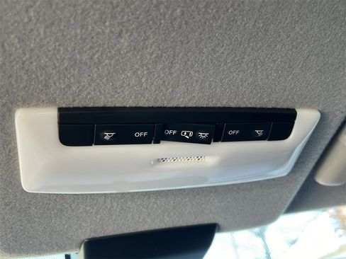 Certified 2023 Nissan Kicks SV image 20