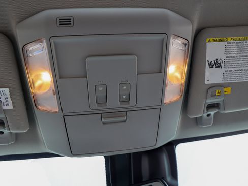 Used 2018 Toyota Tundra Platinum AWD/4WD image 32