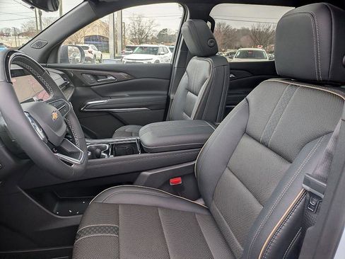 New 2026 Chevrolet Traverse High Country image 9