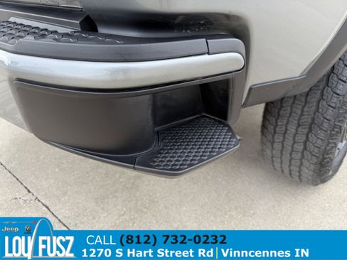 Used 2024 GMC Canyon Elevation w/ Convenience Package image 11