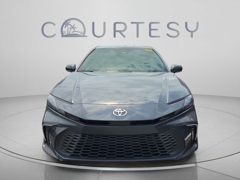 Used 2026 Toyota Camry SE FWD image 4