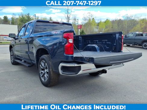 Used 2023 Chevrolet Silverado 1500 LT AWD/4WD image 7