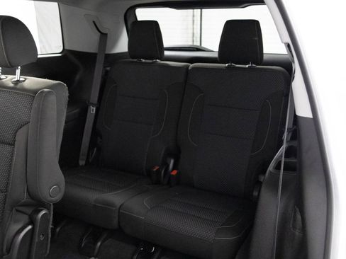 Certified 2023 GMC Acadia SLE w/ Driver Convenience Package image 36