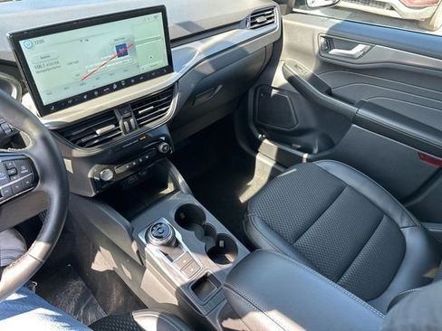 New 2025 Ford Escape SE FWD image 30
