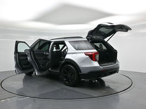 Certified 2023 Ford Explorer ST-Line w/ Class IV Trailer Tow Package image 40