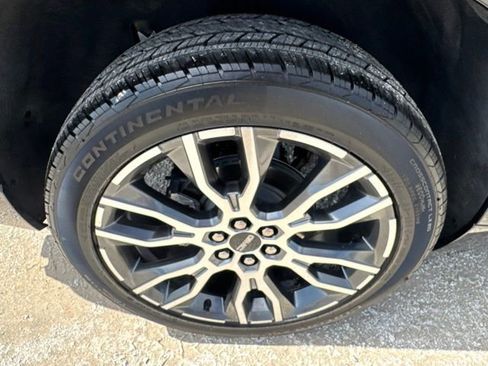 Used 2026 GMC Acadia Denali Ultimate w/ LPO, Floor Liner Package FWD image 23