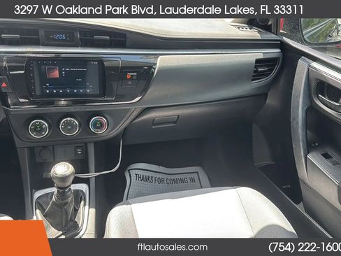 Used 2016 Toyota Corolla L FWD image 30