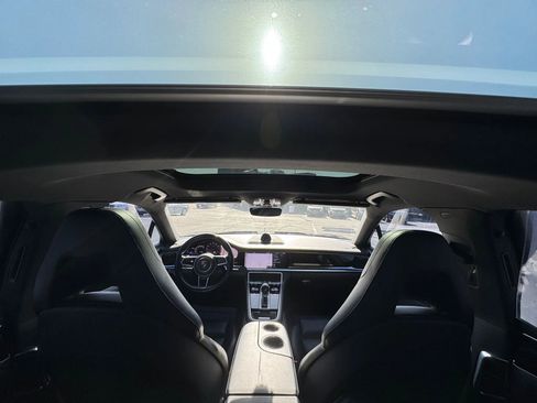 Used 2020 Porsche Panamera 4 image 19