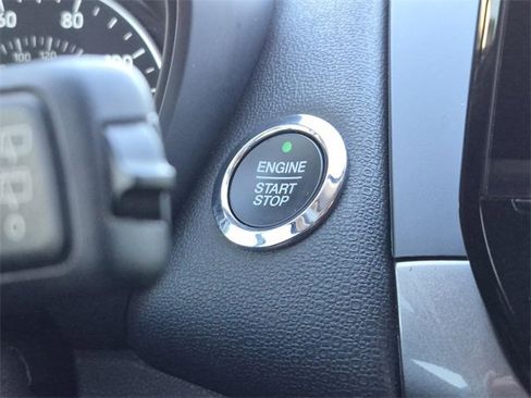 Used 2020 Ford EcoSport SE image 32