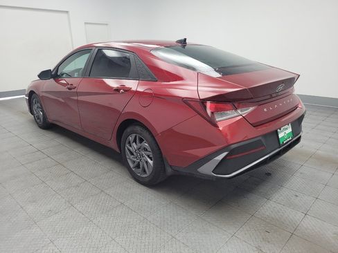 Used 2024 Hyundai Elantra SEL FWD image 5