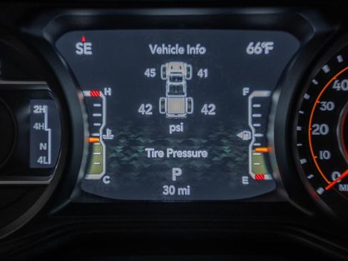 New 2025 Jeep Gladiator Sport image 38