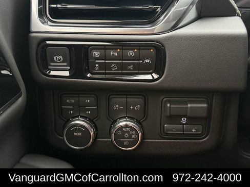 New 2026 GMC Yukon Elevation w/ Elevation Premium Package AWD/4WD image 20