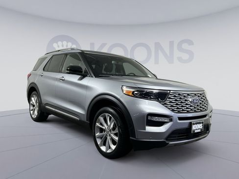 Used 2023 Ford Explorer Platinum w/ Premium Technology Package image 10