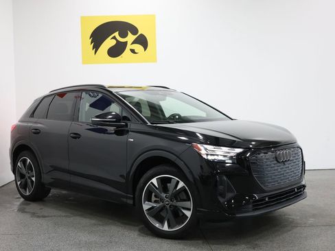 Used 2023 Audi Q4 e-tron Prestige AWD/4WD image 2