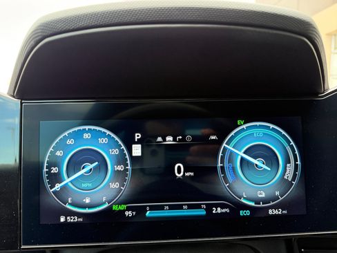 Used 2025 Hyundai Elantra SEL w/ Cargo Package FWD image 10