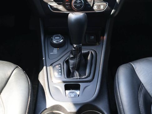 Used 2017 Jeep Cherokee High Altitude AWD/4WD image 27