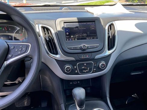 Used 2024 Chevrolet Equinox LS w/ LS Convenience Package FWD image 7