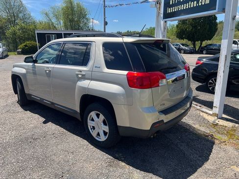 Used 2015 GMC Terrain SLE w/ Safety Package AWD/4WD image 4