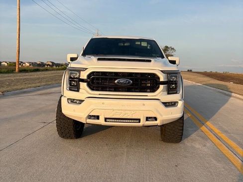 Used 2022 Ford F150 Lariat w/ Equipment Group 502A High AWD/4WD image 3