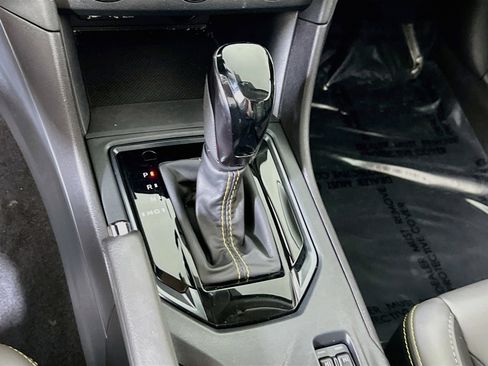 Used 2022 Subaru Crosstrek 2.5i Sport w/ Moonroof Package AWD/4WD image 16